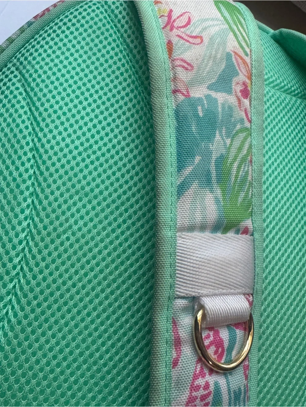 Lilly Pulitzer featuring complements